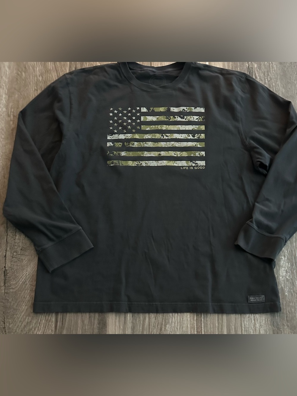 Life Is Good Men's Long-Sleeve Tee with Camo Flag Graphic